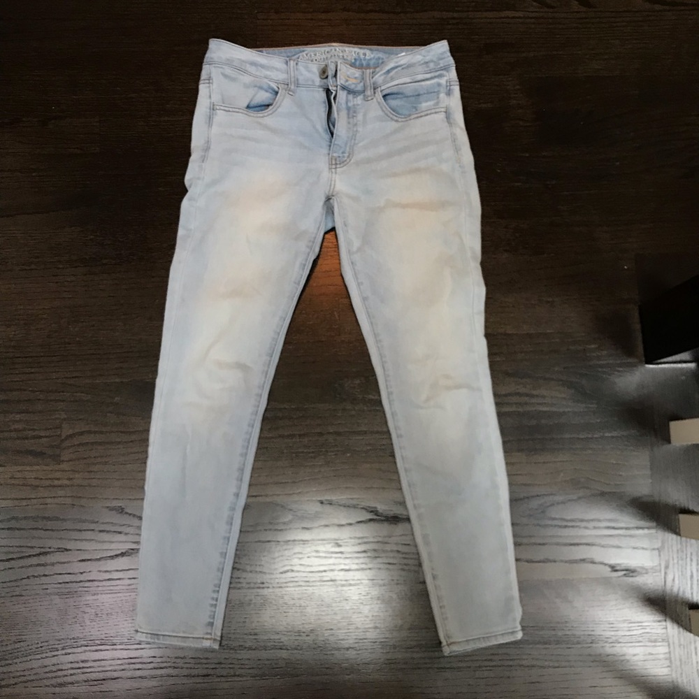 Light wash American Eagle Jeggings